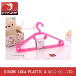 PLASTIC  CLOTH HANGER