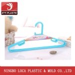 PLASTIC  CLOTH HANGER