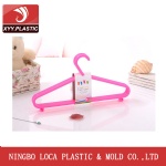 PLASTIC  CLOTH HANGER